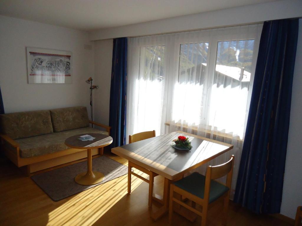 شقة Haus Orion Saas Fee الغرفة الصورة