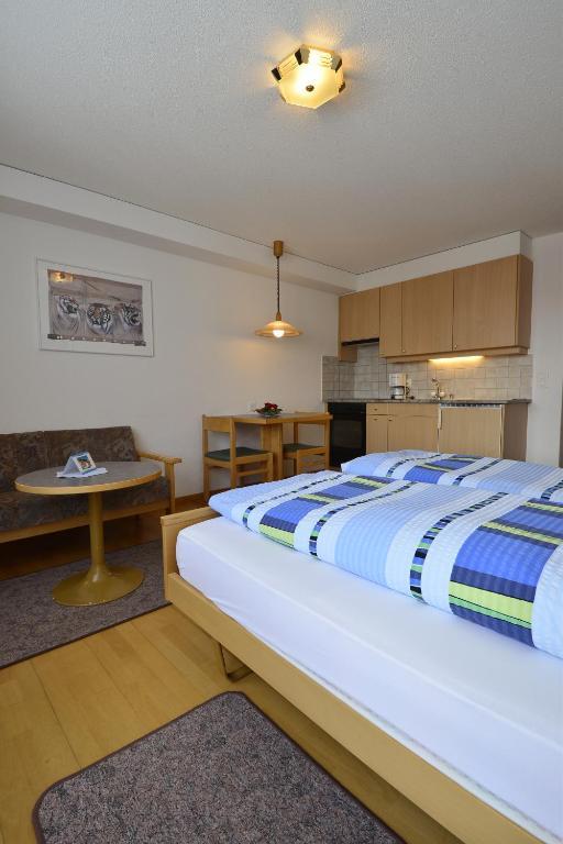 شقة Haus Orion Saas Fee الغرفة الصورة